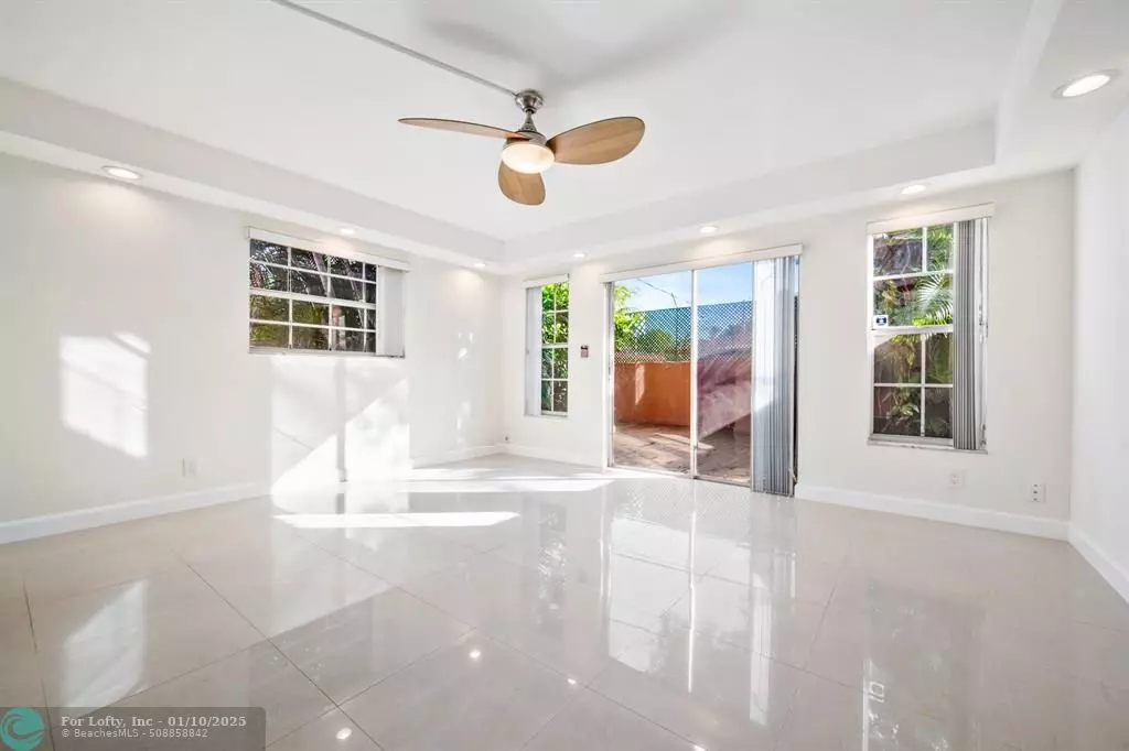 Fort Lauderdale, FL 33311,670 Tennis Club Drive  #104