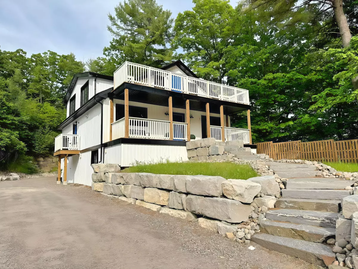 Muskoka Lakes, ON P0B 1J0,26 Joseph ST