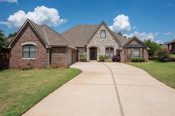 8484 Belcaro Bend, Edmond, OK 73034