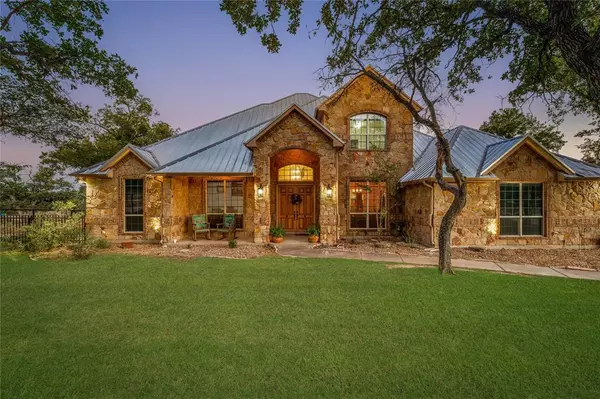 137 Silver Saddle Circle, Weatherford, TX 76087