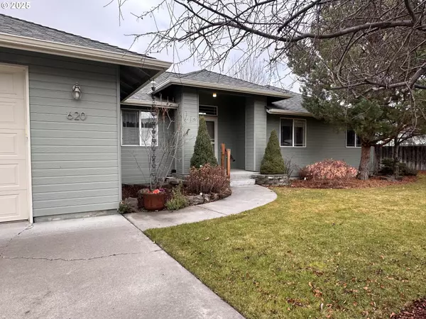 620 NW 22ND ST, Redmond, OR 97756