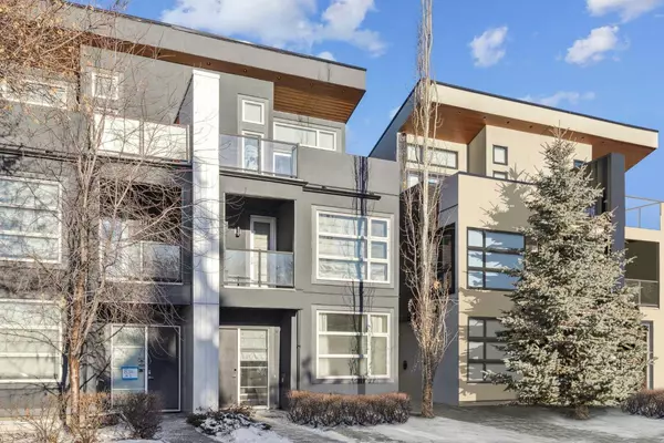 836 Mcpherson RD NE #1, Calgary, AB T2E 4Z5