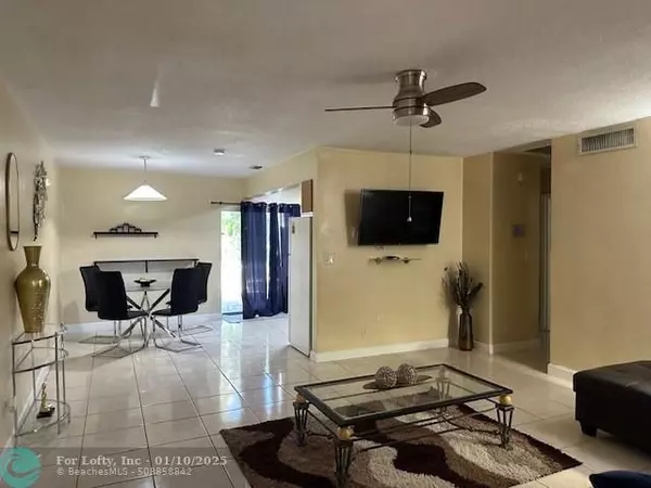 Pompano Beach, FL 33062,1511 SE 23rd Ave  #1