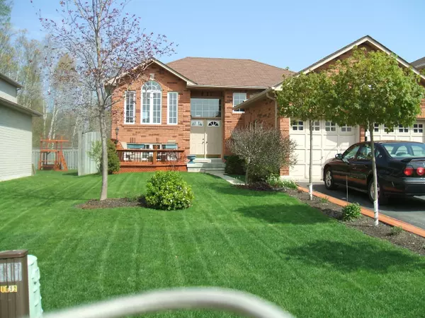 1092 Lebanon DR, Innisfil, ON L9S 2B3