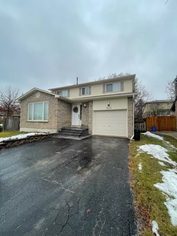 Newmarket, ON L3Y 6G9,935 Birchwood DR #Lower