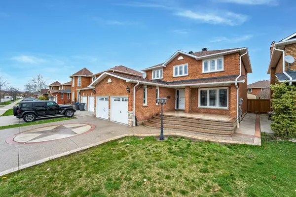 Brampton, ON L6Y 3C6,10 Hedgerow AVE