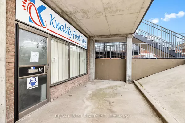 239 Queen ST E, Brampton, ON L6V 1C2