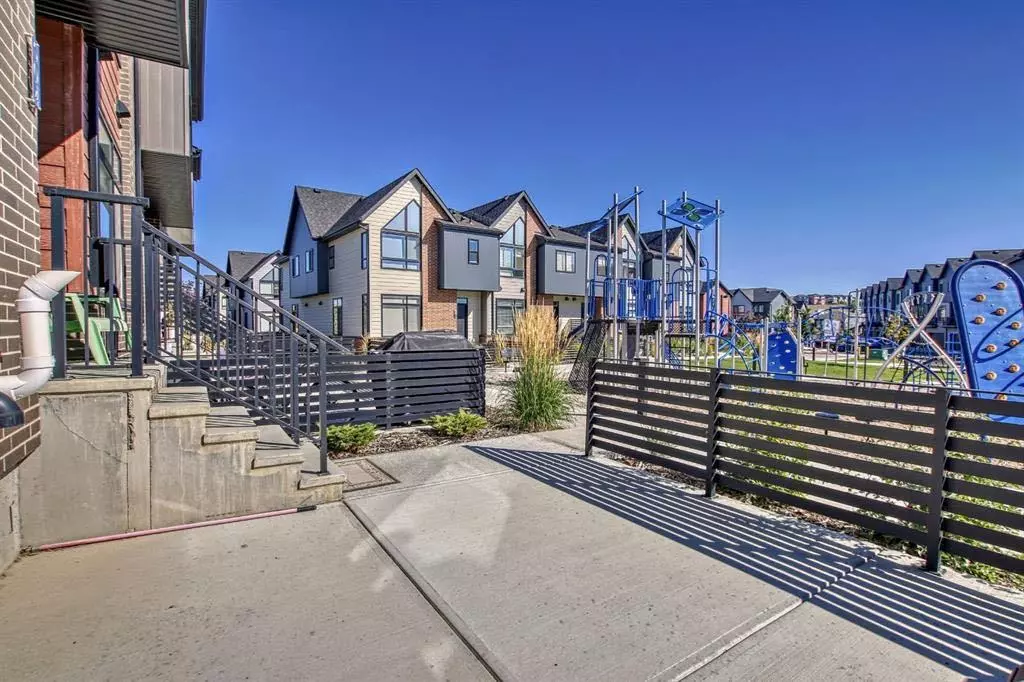 Calgary, AB T3P 1K2,504 Sage Meadows GDNS Northwest