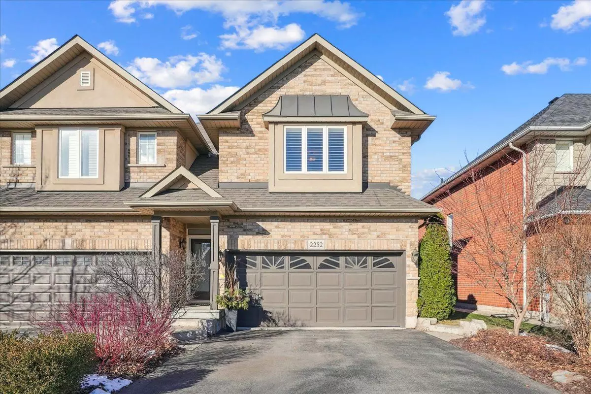 Oakville, ON L6M 4Y4,2252 Highcroft RD