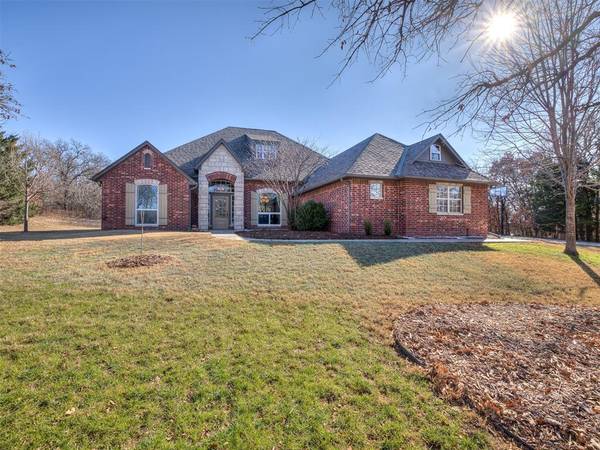 2010 Maria Circle, Edmond, OK 73034