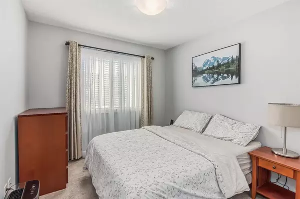 Calgary, AB T3P 1K2,504 Sage Meadows GDNS Northwest