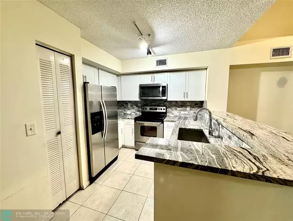 Miramar, FL 33025,2103 Renaissance Blvd  #304