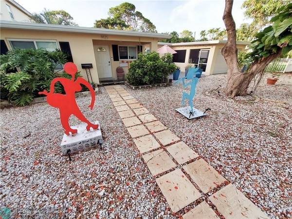 1425 NE 23rd St, Wilton Manors, FL 33305