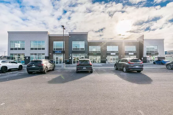 Oakville, ON L6L 0H5,3495 Rebecca ST #209