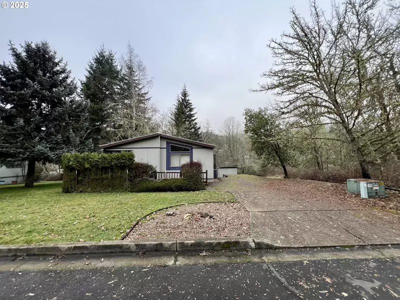 464 NE KIRBY AVE, Roseburg, OR 97470