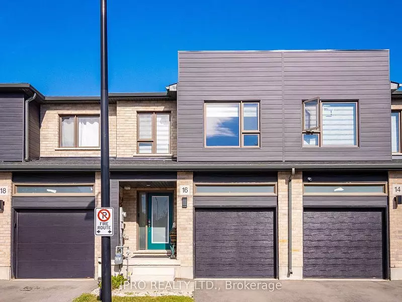 16 Roper PL, Kitchener, ON N2R 1R2