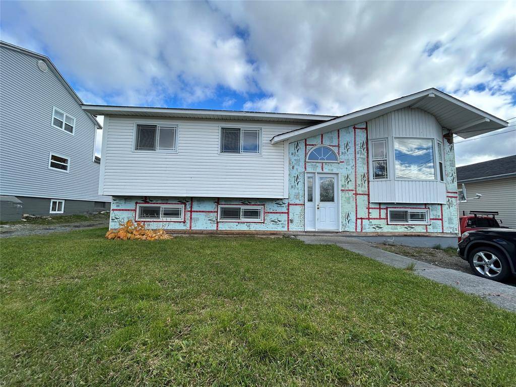 10 Eighth Avenue, Grand Falls-windsor, NL A2B 1J5