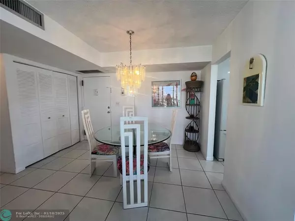 Pompano Beach, FL 33062,101 Briny Ave  #811