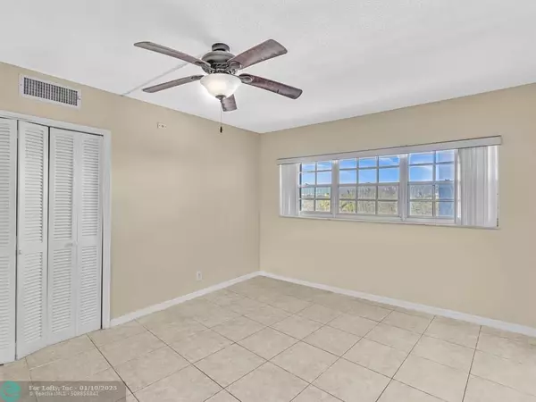 Pompano Beach, FL 33069,3150 N Palm Aire Dr  #508