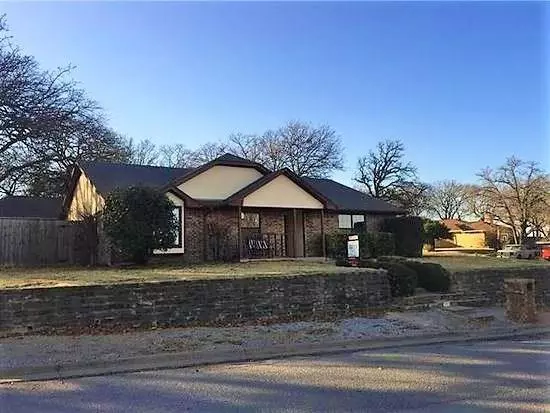 205 Guinevere Drive, Weatherford, TX 76086