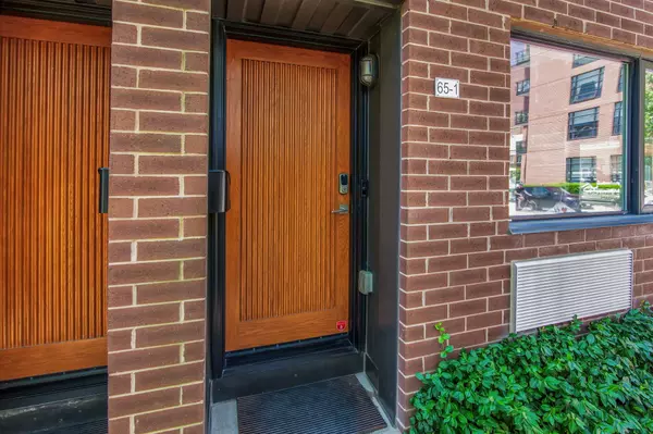 Toronto, ON M4M 0B1,65 Colgate AVE #1