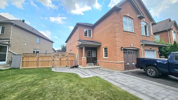 Richmond Hill, ON L4S 2N9,27 Holly DR