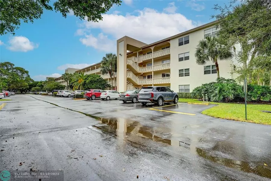 2102 Lucaya Bnd  #D2, Coconut Creek, FL 33066