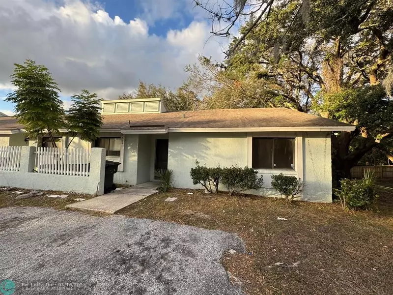 4639 N PINE HILLS  #108, Orlando, FL 32808