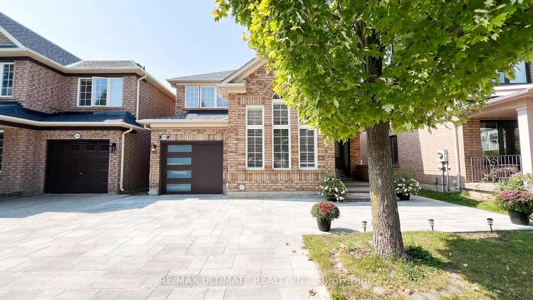 2598 Dashwood DR, Oakville, ON L6M 4C2