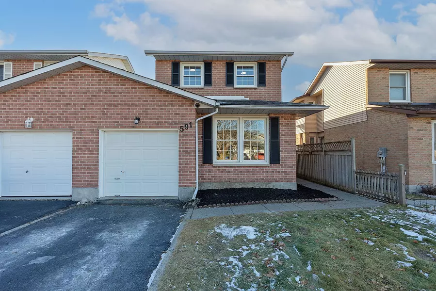 591 DAVIS DR, Kingston, ON K7M 7Y3