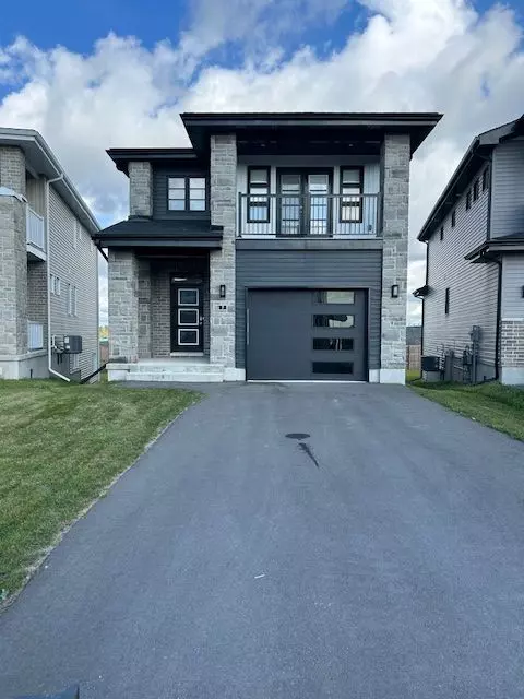 Lennox & Addington, ON K0H 1G0,7 Erie CT