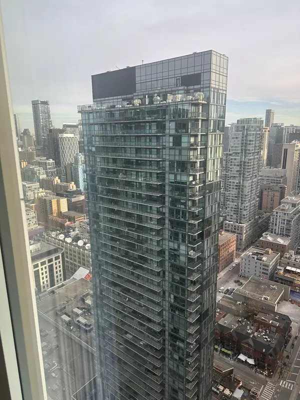 28 Widmer ST #4228, Toronto C01, ON M5V 0T2