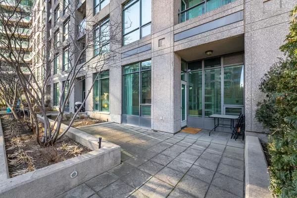 231 Fort York BLVD #122, Toronto C01, ON M5V 1B2