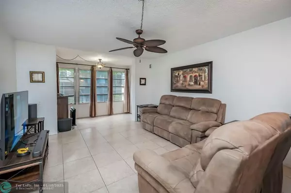 Tamarac, FL 33321,9401 Lime Bay Blvd  #209