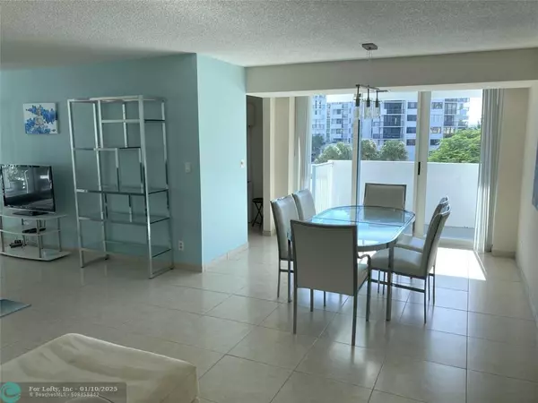 Pompano Beach, FL 33062,1360 S Ocean Blvd  #304