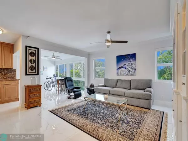 Lauderdale By The Sea, FL 33062,1439 S Ocean Blvd  #304