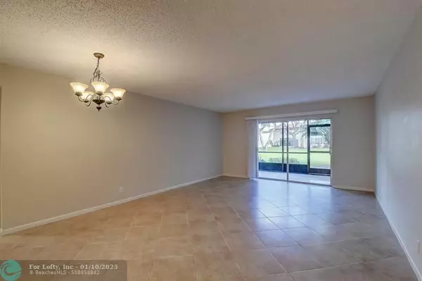 Delray Beach, FL 33446,6625 S Oriole Blvd  #105