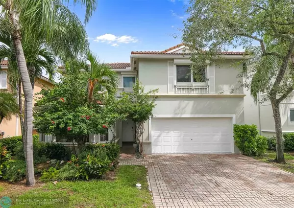 1015 Corkwood St, Hollywood, FL 33019