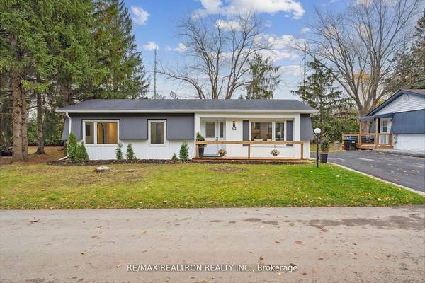 13 Cherrywood LN, Innisfil, ON L9S 1M9