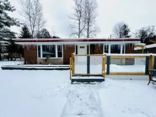 8717 Beachwood RD, Wasaga Beach, ON L9Z 2G5