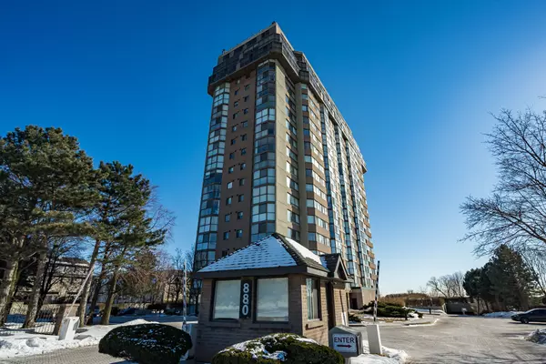 Mississauga, ON L5C 4H3,880 Dundas ST #1408