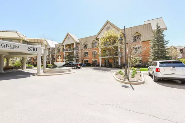 Mississauga, ON L5V 0A2,830 Scollard CT #216