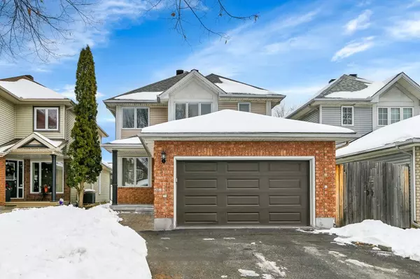 15 Spur AVE, Kanata, ON K2M 2B5