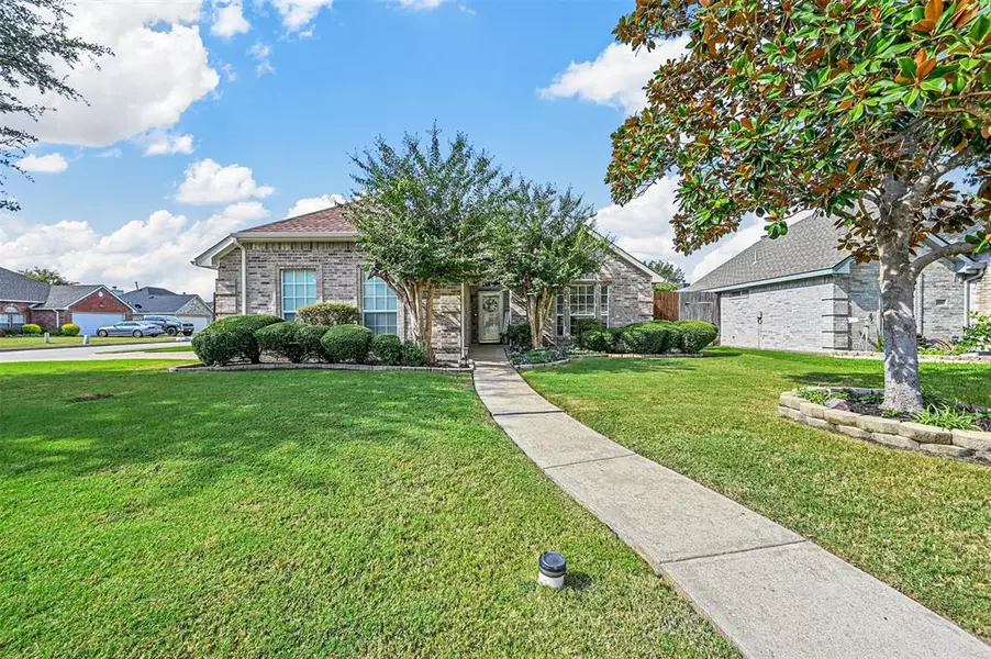 117 E Forestwood Drive, Forney, TX 75126