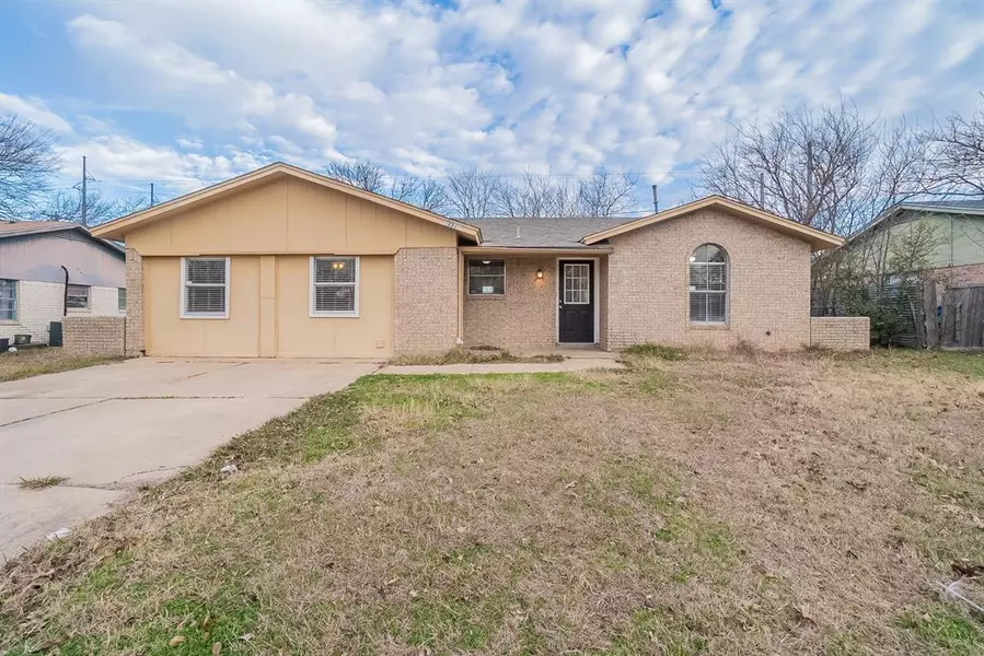 221 Buie Drive, Everman, TX 76140