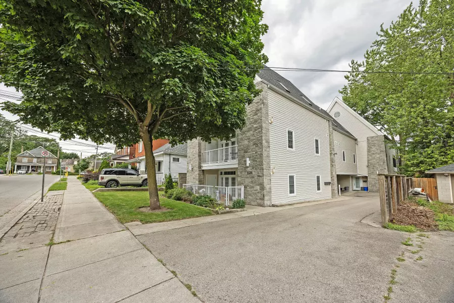 628 Dufferin AVE #3, London, ON N5W 3J7