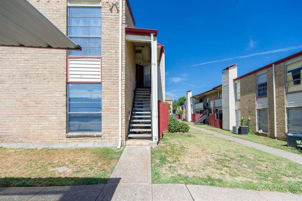 Richardson, TX 75080,919 S Weatherred Drive #212