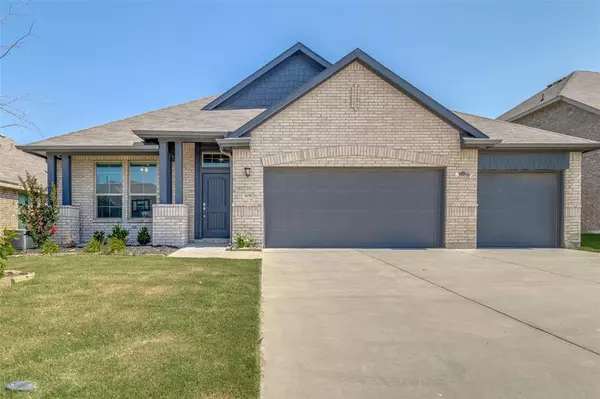 308 Evans Drive, Van Alstyne, TX 75495