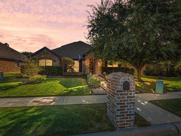 3028 Carlton Parkway, Waxahachie, TX 75165