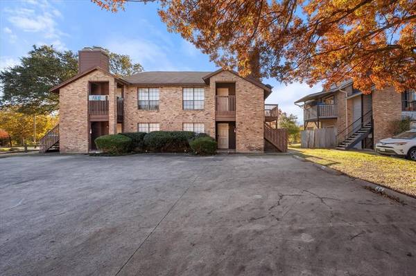 406 E Denton Drive #36, Euless, TX 76039